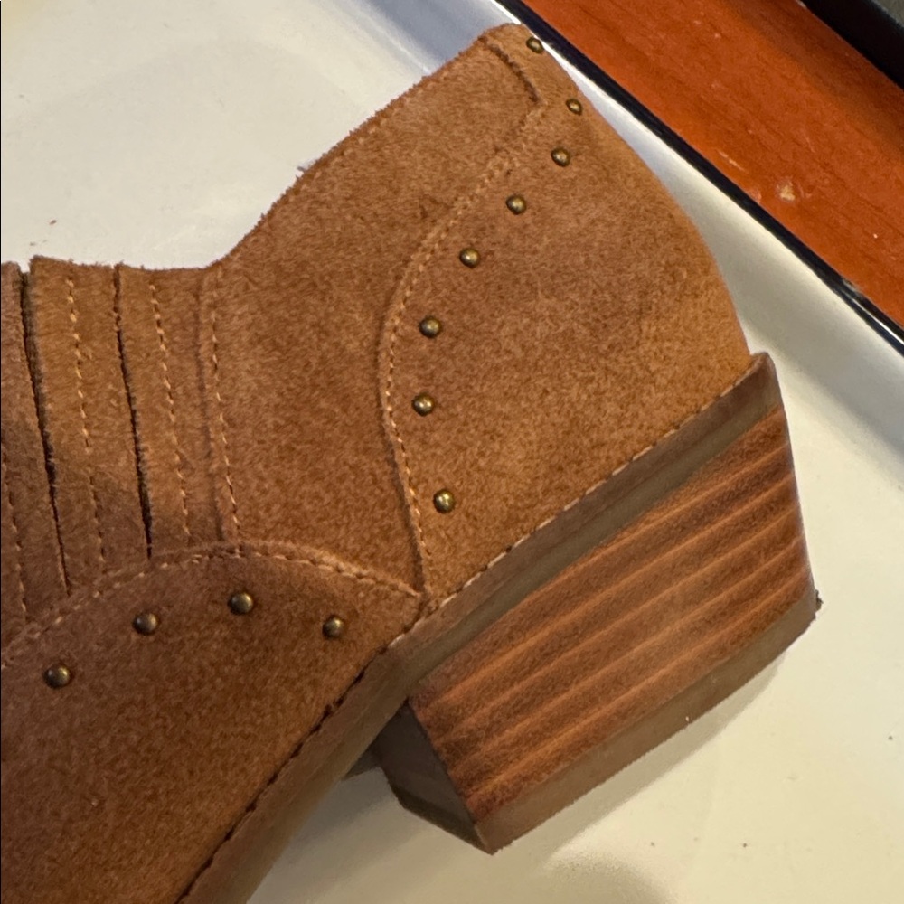Crown Vintage Women’s Pecan Cow Suede Shoe Boots - Picture 16 of 16